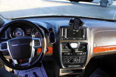 2012 Chrysler Town & Country, $1995. Photo 11