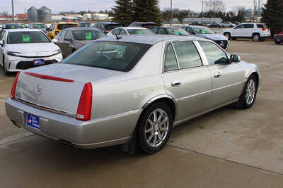 2007 Cadillac DTS, $6995. Photo 5
