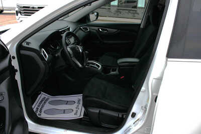 2016 Nissan Rogue, $14995. Photo 11