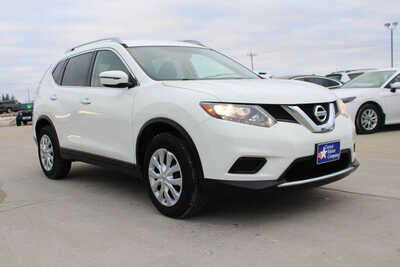 2016 Nissan Rogue, $14995. Photo 3