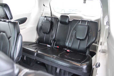 2024 Chrysler Pacifica, $29995. Photo 10