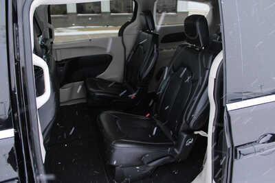 2024 Chrysler Pacifica, $29995. Photo 9
