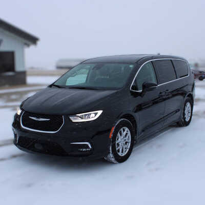 2024 Chrysler Pacifica, $29995. Photo 1