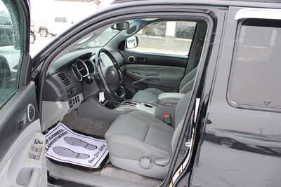 2009 Toyota Tacoma, $13995. Photo 11