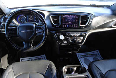 2019 Chrysler Pacifica, $17995. Photo 11