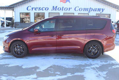 2019 Chrysler Pacifica, $17995. Photo 8