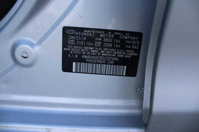 2014 Hyundai Elantra, $2995. Photo 10