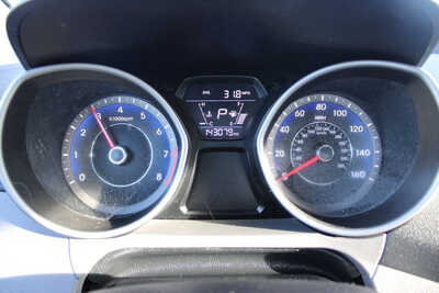 2014 Hyundai Elantra, $2995. Photo 12