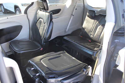 2023 Chrysler Pacifica, $28995. Photo 11