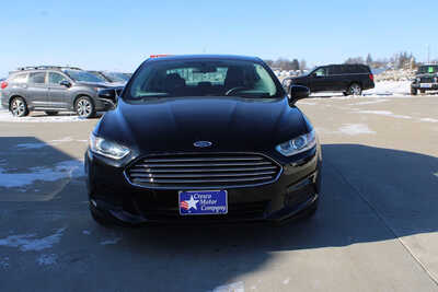 2016 Ford Fusion, $9995. Photo 2