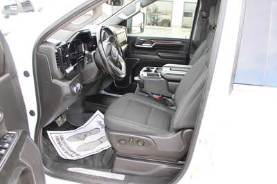 2024 GMC 2500 Crew Cab, $46995. Photo 12