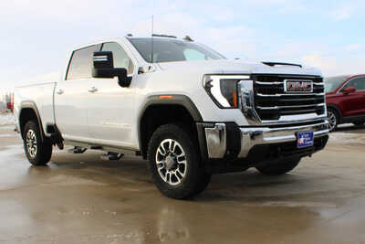 2024 GMC 2500 Crew Cab, $46995. Photo 3