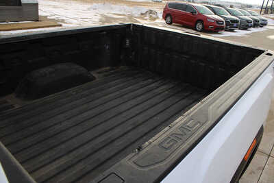 2024 GMC 2500 Crew Cab, $46995. Photo 9