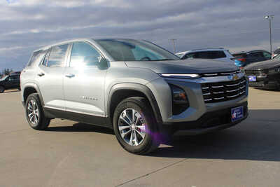 2025 Chevrolet Equinox, $27995. Photo 3