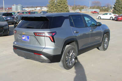 2025 Chevrolet Equinox, $27995. Photo 5