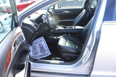 2013 Lincoln MKZ, $7995. Photo 11