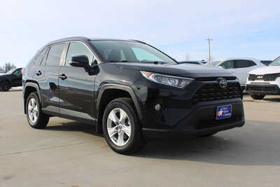 2021 Toyota RAV4, $23995. Photo 3