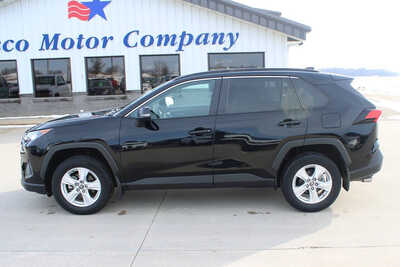 2021 Toyota RAV4, $23995. Photo 8