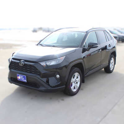 2021 Toyota RAV4, $23995. Photo 1