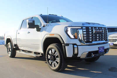 2024 GMC 2500 Crew Cab, $73995. Photo 3