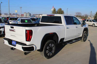 2024 GMC 2500 Crew Cab, $73995. Photo 5