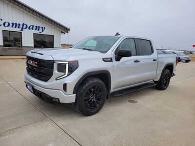 2022 GMC 1500 Crew Cab, $37995. Photo 2