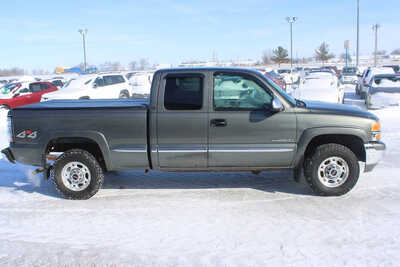 2000 GMC 2500 Ext Cab, $6500. Photo 4