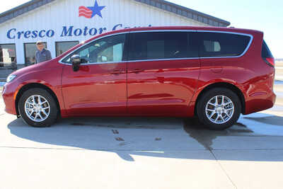 2025 Chrysler Pacifica, $33995. Photo 8
