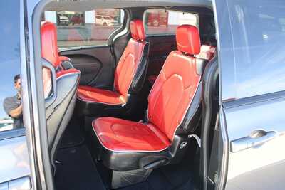 2020 Chrysler Pacifica, $22995. Photo 9