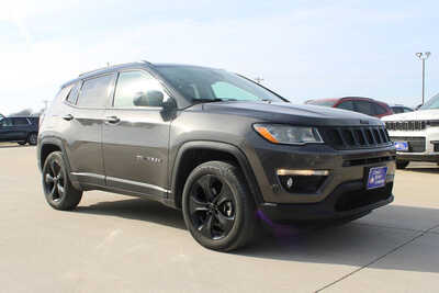2018 Jeep Compass, $15995. Photo 3