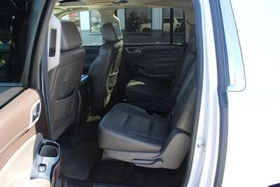 2016 GMC Yukon XL, $8995. Photo 9