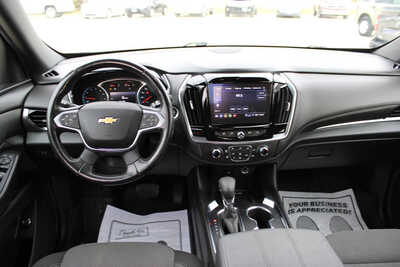 2022 Chevrolet Traverse, $27995. Photo 11
