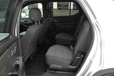 2022 Chevrolet Traverse, $27995. Photo 9