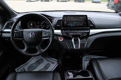 2025 Honda Odyssey, $38995. Photo 12