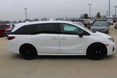 2025 Honda Odyssey, $38995. Photo 4