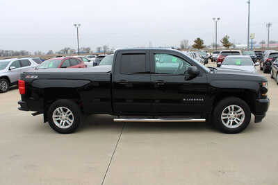 2017 Chevrolet 1500 Ext Cab, $17995. Photo 4