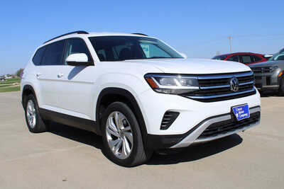 2021 Volkswagen Atlas, $23995. Photo 3