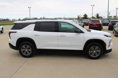 2024 Chevrolet Traverse, $36995. Photo 4