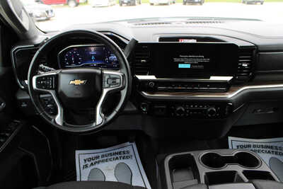 2025 Chevrolet 1500 Crew Cab, $41995. Photo 11