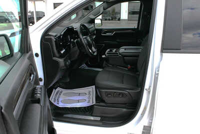 2025 Chevrolet 1500 Crew Cab, $41995. Photo 12