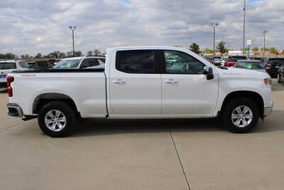 2025 Chevrolet 1500 Crew Cab, $41995. Photo 4