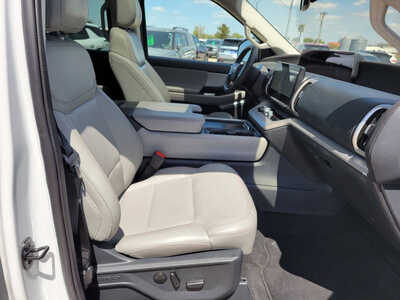 2025 Ford Expedition Max, $58995. Photo 11
