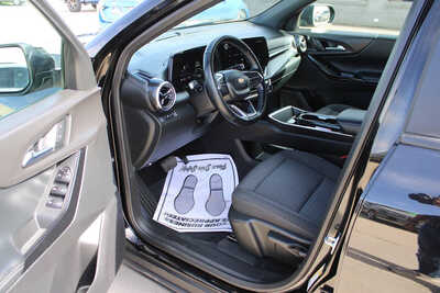 2025 Chevrolet Equinox, $28995. Photo 11