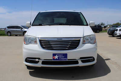 2013 Chrysler Town & Country, $3500. Photo 2
