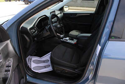 2024 Ford Escape, $26995. Photo 11
