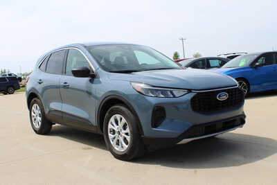2024 Ford Escape, $26995. Photo 3