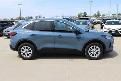 2024 Ford Escape, $26995. Photo 4