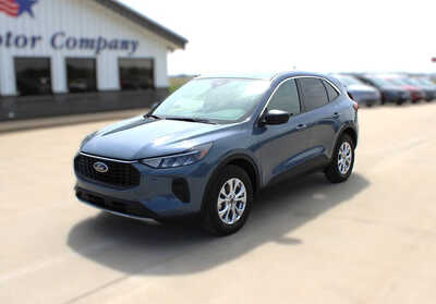 2024 Ford Escape, $26995. Photo 1