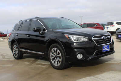 2019 Subaru Outback, $19995. Photo 4