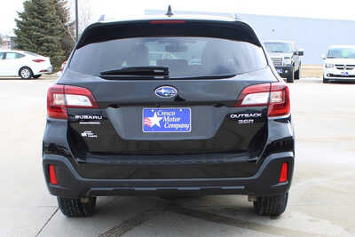 2019 Subaru Outback, $19995. Photo 7